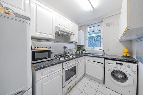 2 bedroom flat for sale, Carlton Drive, Putney