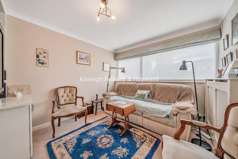 6 Aycliffe Close, Bickley, Bromley, BR1 2LX
