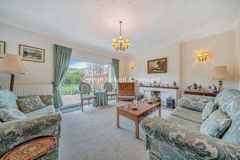 6 Aycliffe Close, Bickley, Bromley, BR1 2LX