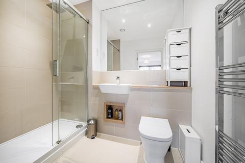 Flat 16, Daisy Court Jackdaw Close, Romford, RM3 0LW