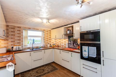 2 bedroom bungalow for sale, Winslow Road, Bolton, Greater Manchester, BL3 4SY