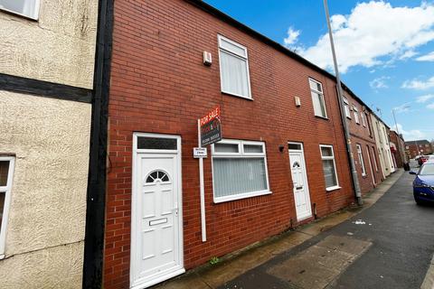 2 bedroom terraced house for sale, Bolton Road, Westhoughton, BL5