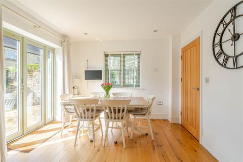 3 bedroom detached house for sale, Camden Gardens, Marshfield