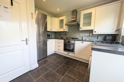 3 bedroom end of terrace house to rent, Wickstead Avenue, Luton LU4