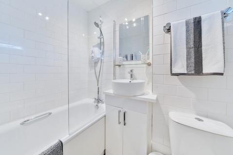 20 Tonge Close, Beckenham, BR3 3JZ