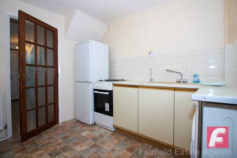 3 bedroom terraced house to rent, Bowmans Green, Watford