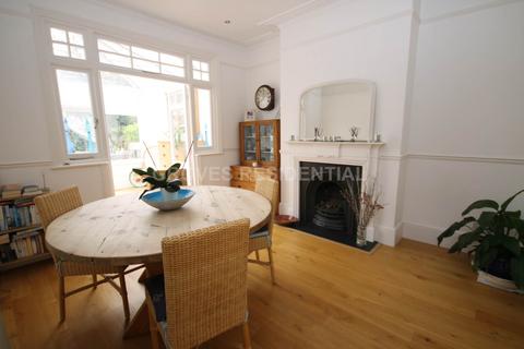 63 Lime Grove, New Malden, KT3 3TP