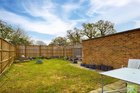 39 Benning Way, Wokingham, RG40 1XX