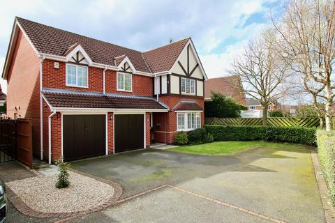 5 bedroom detached house for sale - 28 Windrush Drive, Hinckley