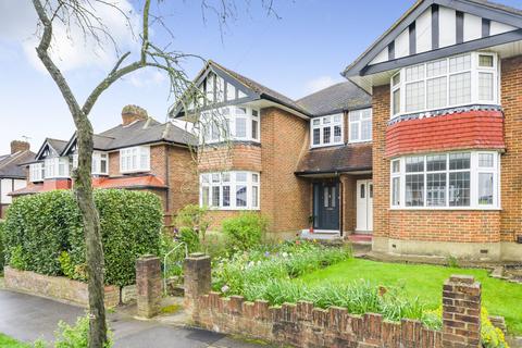 68 Amberley Gardens, Epsom, KT19 0NG