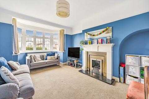 68 Amberley Gardens, Epsom, KT19 0NG