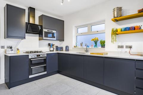 68 Amberley Gardens, Epsom, KT19 0NG