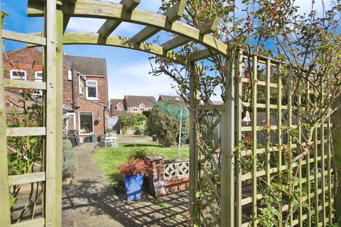 Hiburnum Ferry Road East, Barrow-upon-humber, DN19 7AZ