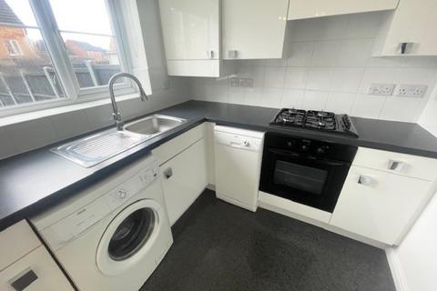 3 bedroom townhouse to rent, Bellcross Way, Monk Bretton, Barnsley, S71