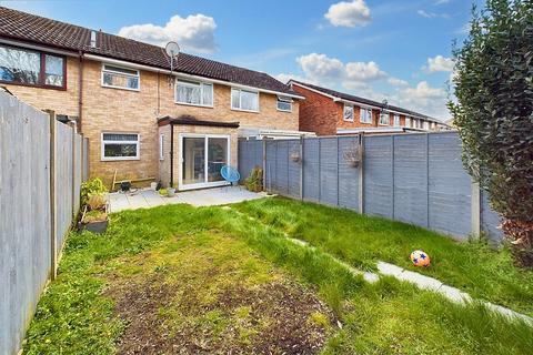 3 bedroom terraced house for sale, Hawthorn Way, Thetford