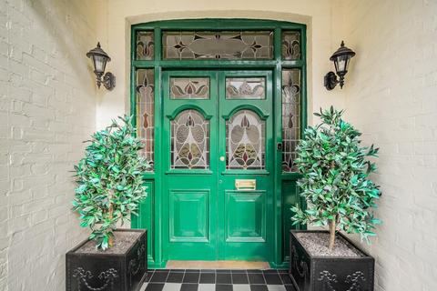 78 Granville Road, London, N12 0HT