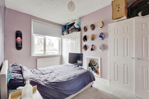 1 bedroom apartment for sale, Lord Roberts Avenue, Leigh-on-sea, SS9