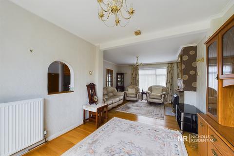 3 bedroom end of terrace house for sale, West Ewell KT19