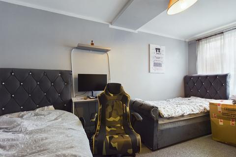 2 bedroom apartment to rent, Manor Court, 78 Tontine Street
