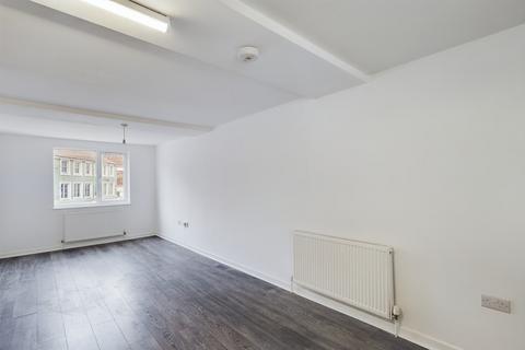 2 bedroom apartment to rent, Manor Court, 78 Tontine Street