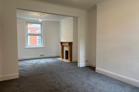2 bedroom terraced house to rent, Beaumont Road, Newton Abbot