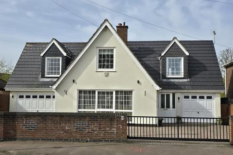 4 bedroom chalet for sale, Beatrice Avenue, Suffolk IP11