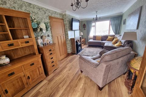3 bedroom terraced house for sale, Gnoll Bank, Neath