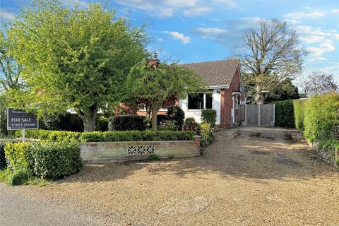 2 bedroom bungalow for sale, Sandhole Lane, Little Plumstead, Norwich, Norfolk, NR13
