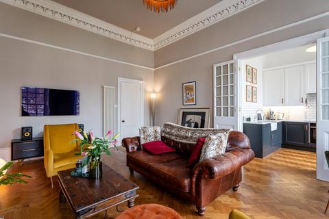 7 Lansdowne Crescent, Glasgow, G20 6NQ