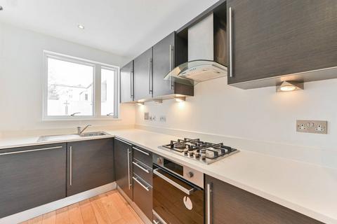 2 bedroom flat for sale, Gerards Place, Clapham Common North Side, London, SW4