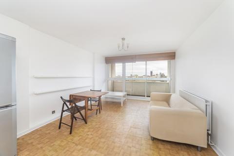 2 bedroom flat to rent, Knighthead Point, The Quarterdeck, London