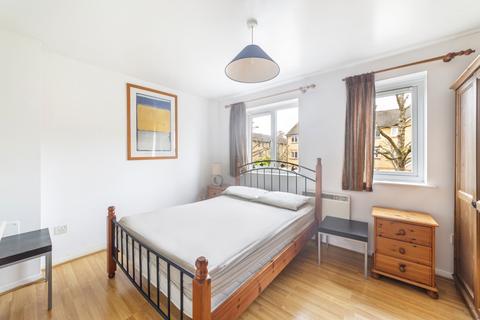 1 bedroom flat for sale, Ringwood Gardens, London