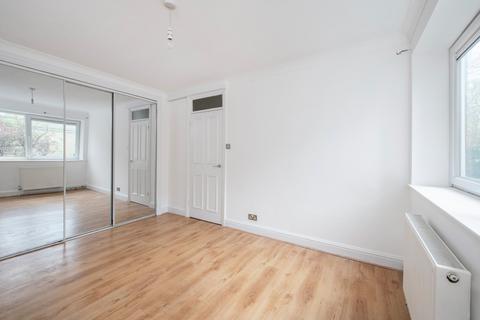 2 bedroom flat for sale, Lavington Court, 77 Putney Hill, London