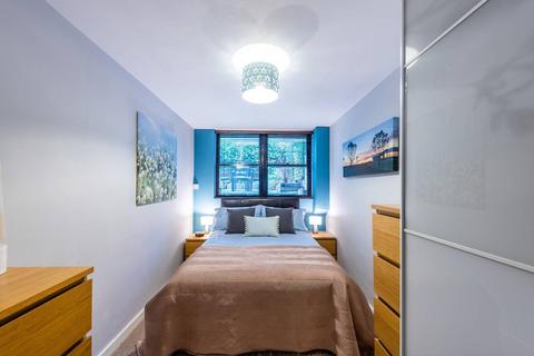 Flat 3, Longleat House, 18 Rampayne Street, London, SW1V 2TG