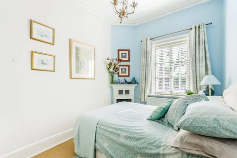 2 bedroom flat for sale, Upper Richmond Road, Putney, London, SW15