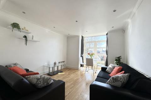 2 bedroom apartment for sale, Stainbeck Lane, Leeds, LS7