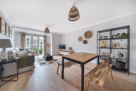2 bedroom apartment to rent, Ockford Road, Godalming GU7