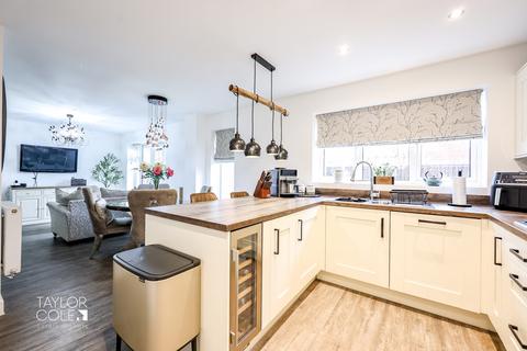 10 Chilwell Close, Warton, Tamworth, B79 0JX