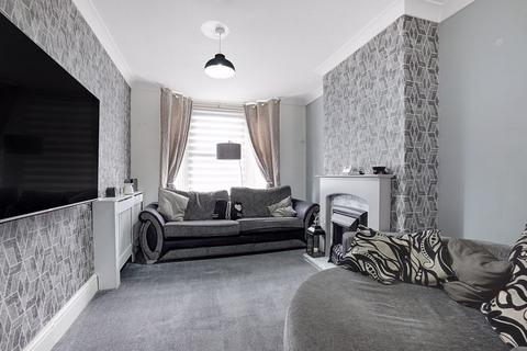 3 bedroom house to rent, Longfellow Road, Gillingham