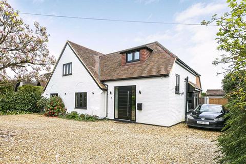 4 bedroom detached house for sale, Forest Road, East Horsley