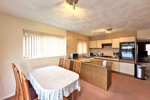 8 Alvaston Close, Walsall, WS3 3RY