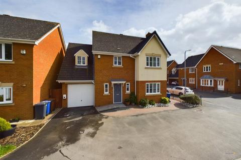 4 bedroom detached house for sale, Heather Close, Branston