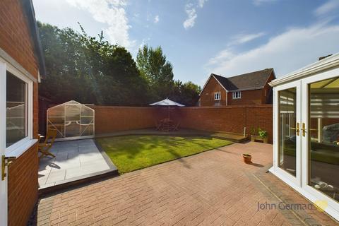 4 bedroom detached house for sale, Heather Close, Branston