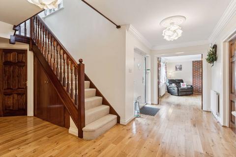 4 bedroom detached house for sale, High street, Eggington