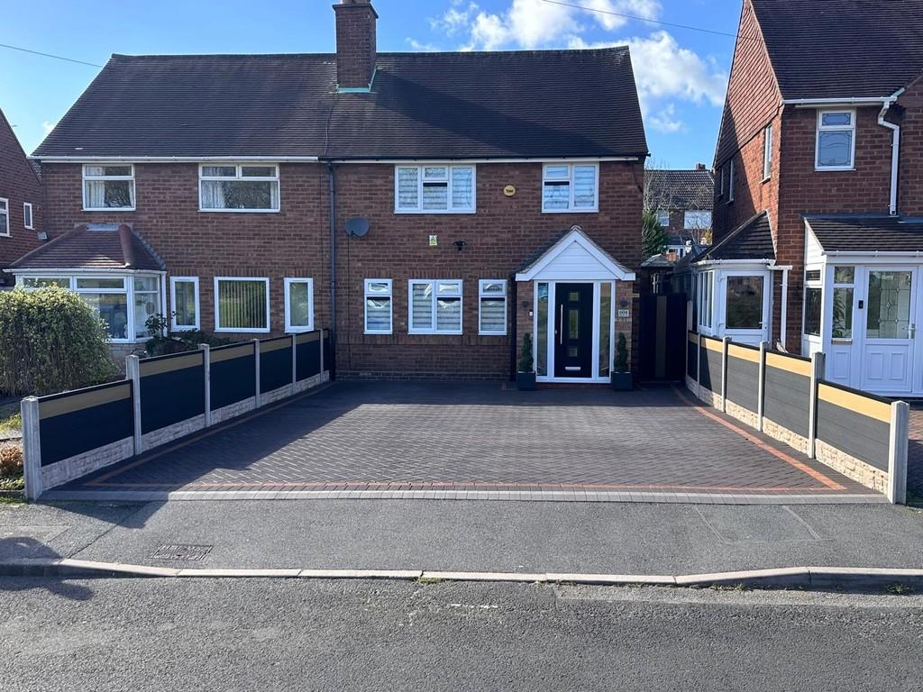 Queslett Road, Birmingham B43 3 bed semidetached house for sale £290,000