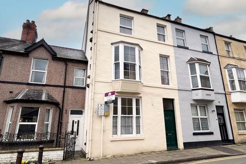 4 bedroom terraced house for sale, Watling Street, Llanrwst
