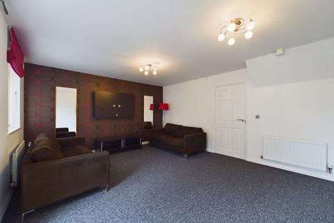 3 bedroom terraced house to rent, Windermere Road, Middleton, Manchester, M24