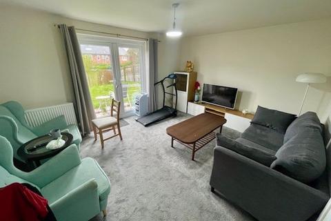 3 bedroom semi-detached house to rent, Mosedale Road, Middleton, Manchester, M24