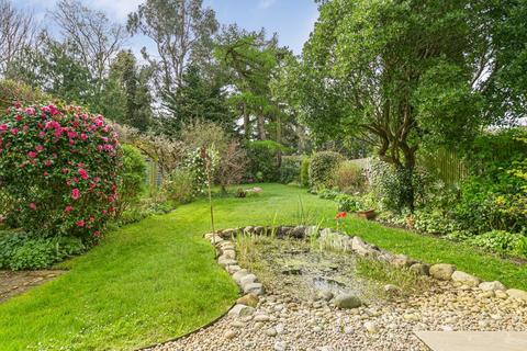 51 Cobham Road, Fetcham, Leatherhead, KT22 9HT