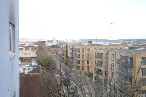 1 bedroom apartment to rent, Anglesea Terrace
